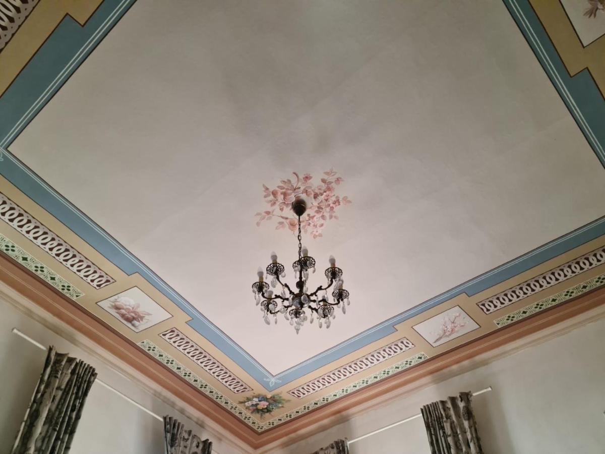 Ferienwohnung Soffitto Dipinto Moncalvo Exterior foto