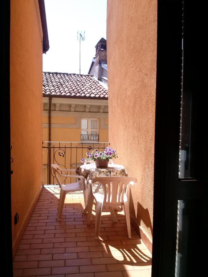 Ferienwohnung Soffitto Dipinto Moncalvo Exterior foto